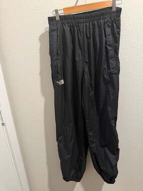 The North Face Vintage Lightweight Windbreaker Track Pants Black